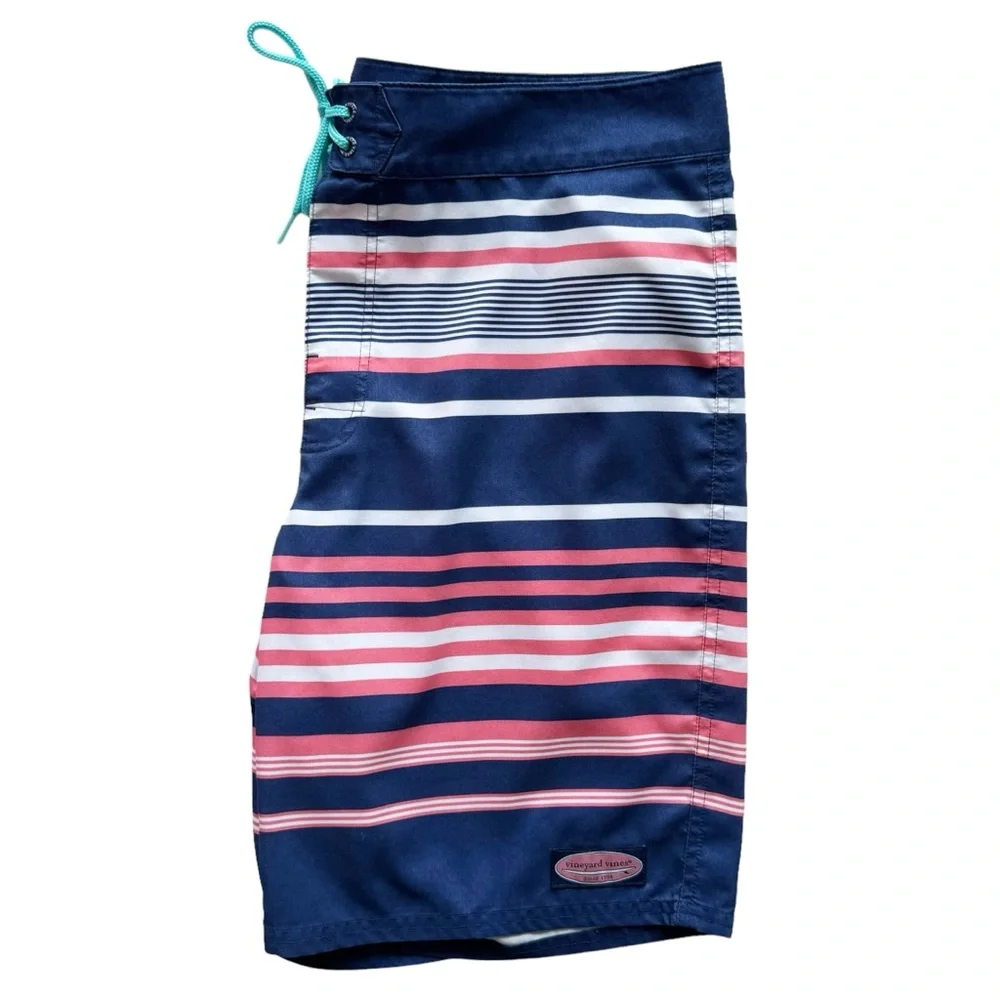 Vineyard Vines Americana Stripe Board Shorts | 34 (MEDIUM)